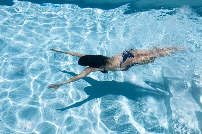 Basen kryty przy domu